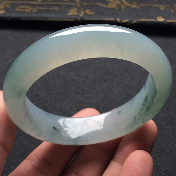 （超值推荐）糯冰种飘花手镯（56mm）