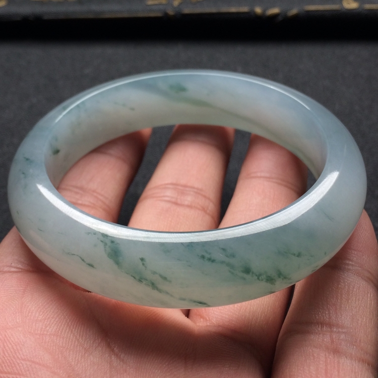 （超值推荐）糯冰种飘花手镯（56mm）