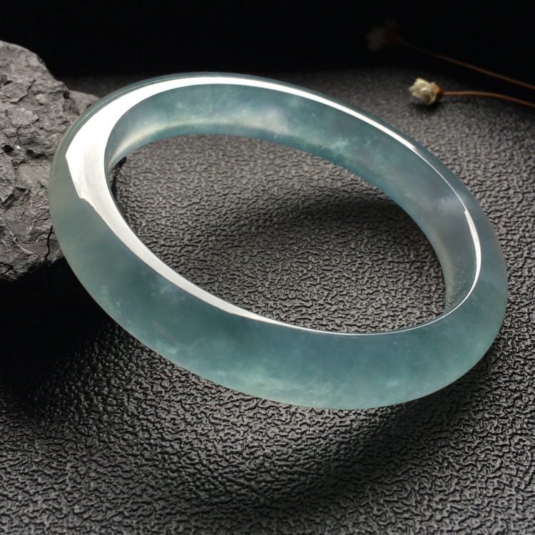 （超值推荐）冰种晴水贵妃镯（56mm-49mm）