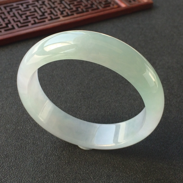 (超值推荐)糯冰种晴水手镯(58.4mm)