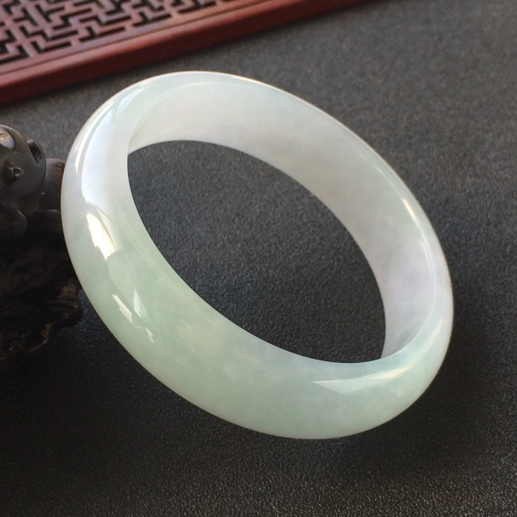(超值推荐)糯冰种晴水手镯(58.4mm)