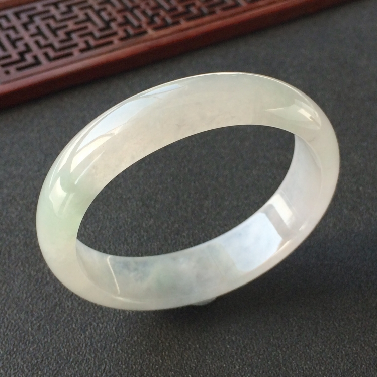 (超值推荐)冰种晴水贵妃镯(54.8mm-48.3mm)