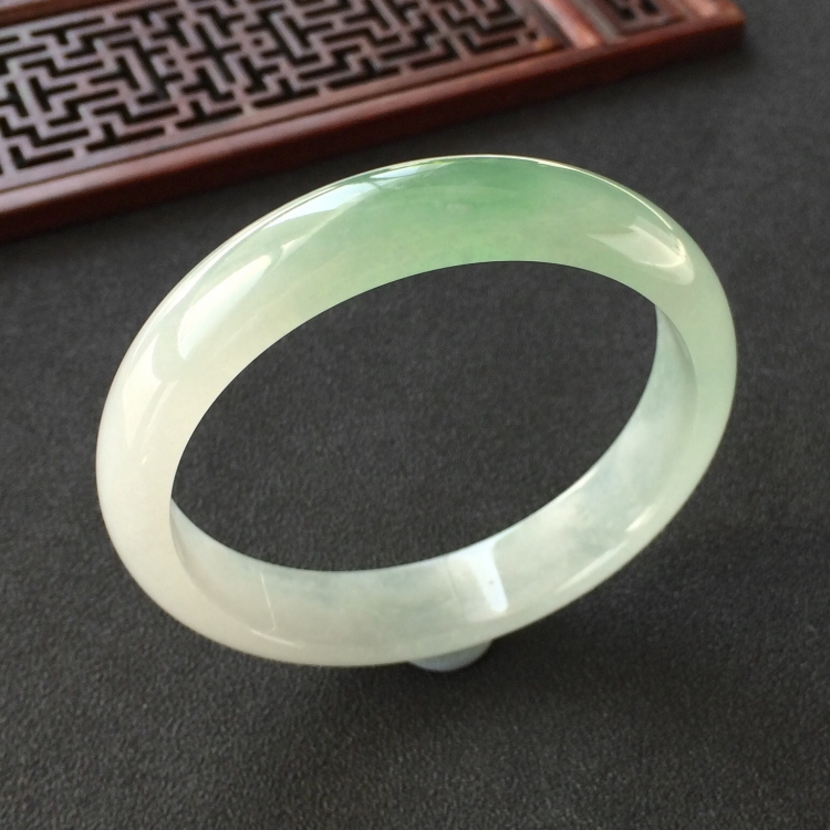 (超值推荐)冰种飘花手镯(57.1mm)