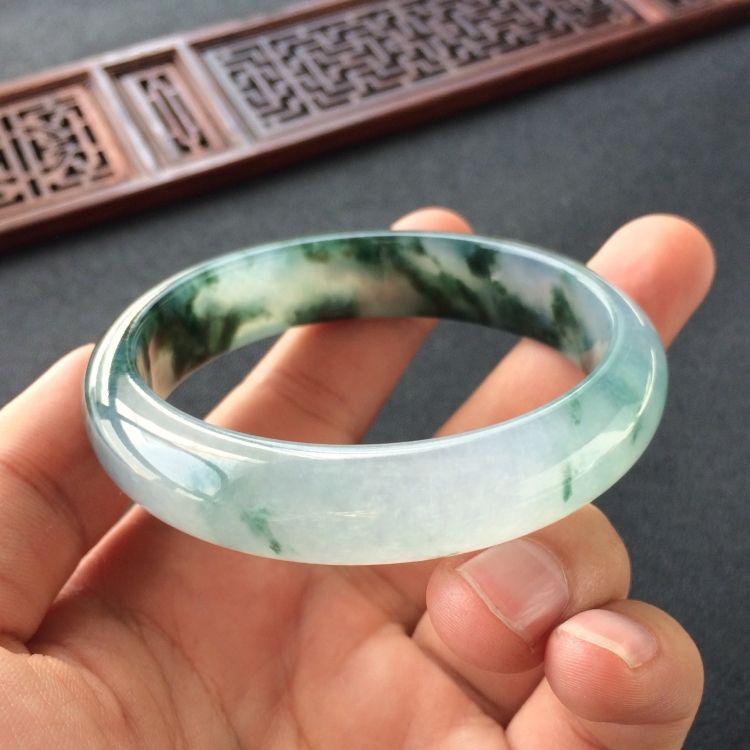 (超值推荐)冰种飘花手镯(56.6mm)