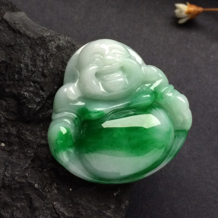 （超值推荐）糯冰种飘阳绿玉佛挂件