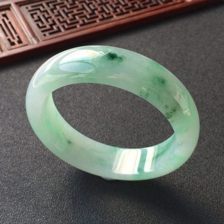 (超值推荐)糯冰种飘花手镯(57.3mm)