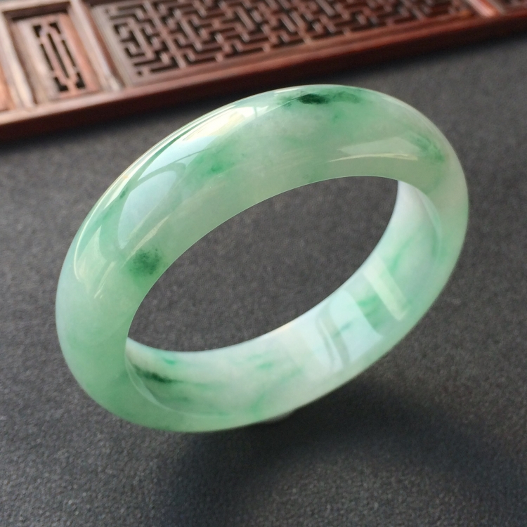 (超值推荐)糯冰种飘花手镯(57.3mm)