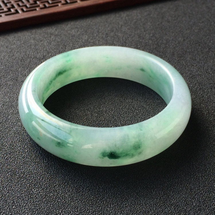 (超值推荐)糯冰种飘花手镯(57.3mm)