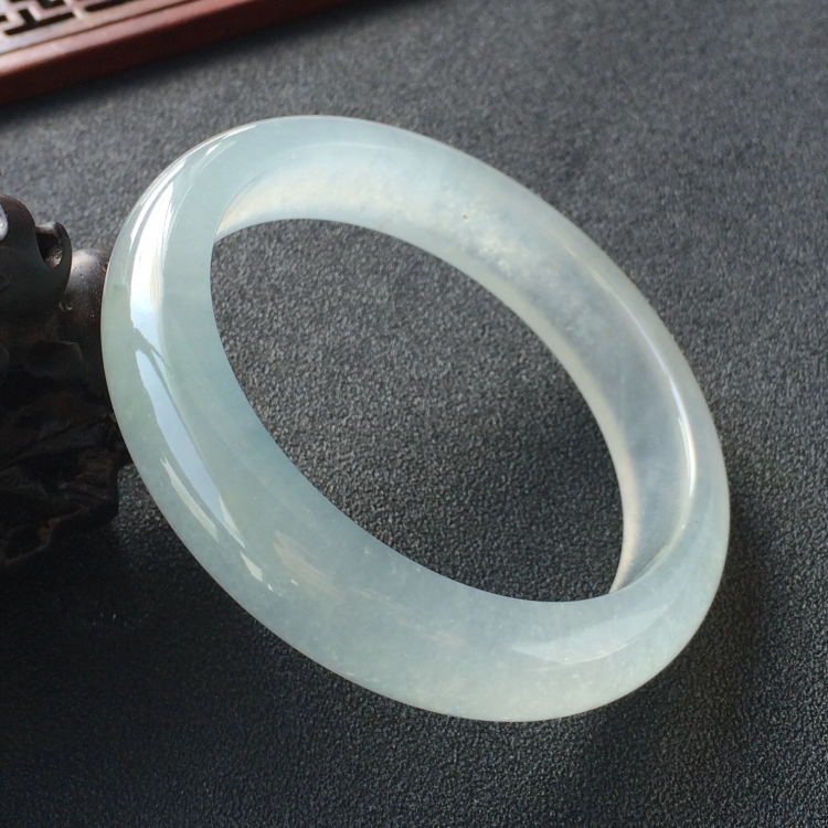 (超值推荐)冰种淡晴水手镯(56.7mm)