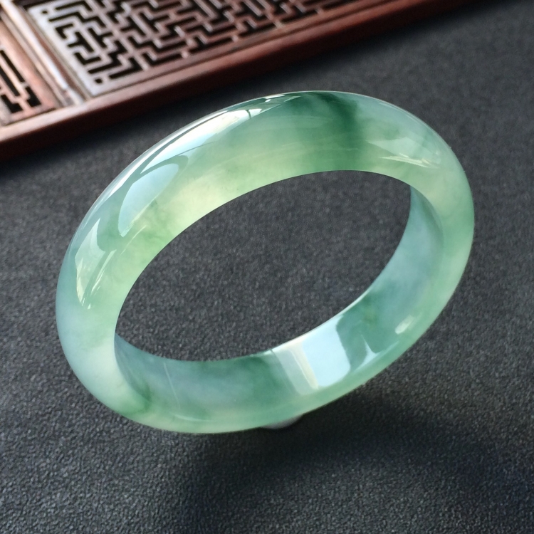 (超值推荐)冰种飘花手镯(55.6mm)