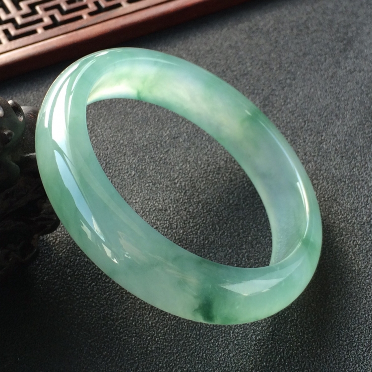 (超值推荐)冰种飘花手镯(55.6mm)