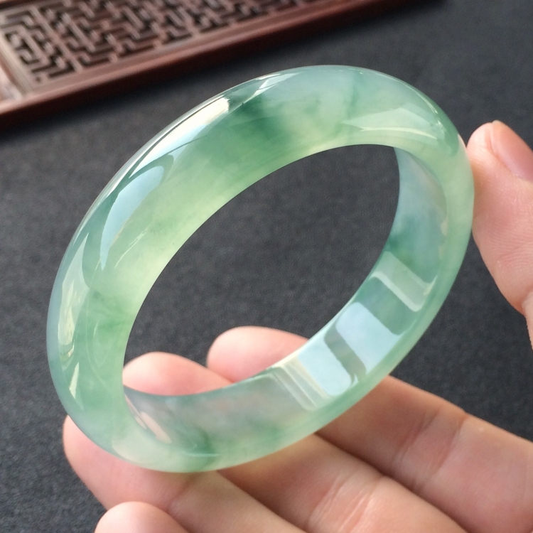 (超值推荐)冰种飘花手镯(55.6mm)