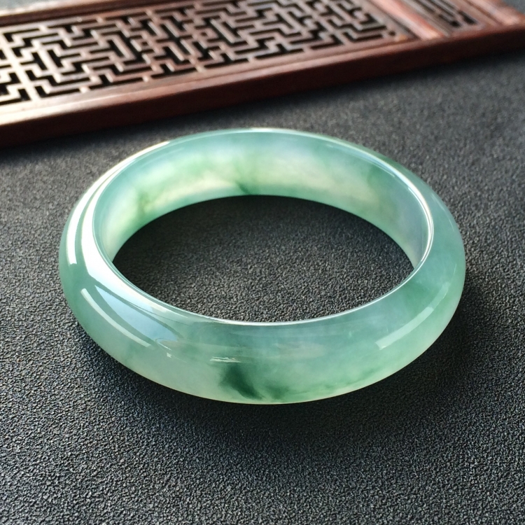 (超值推荐)冰种飘花手镯(55.6mm)