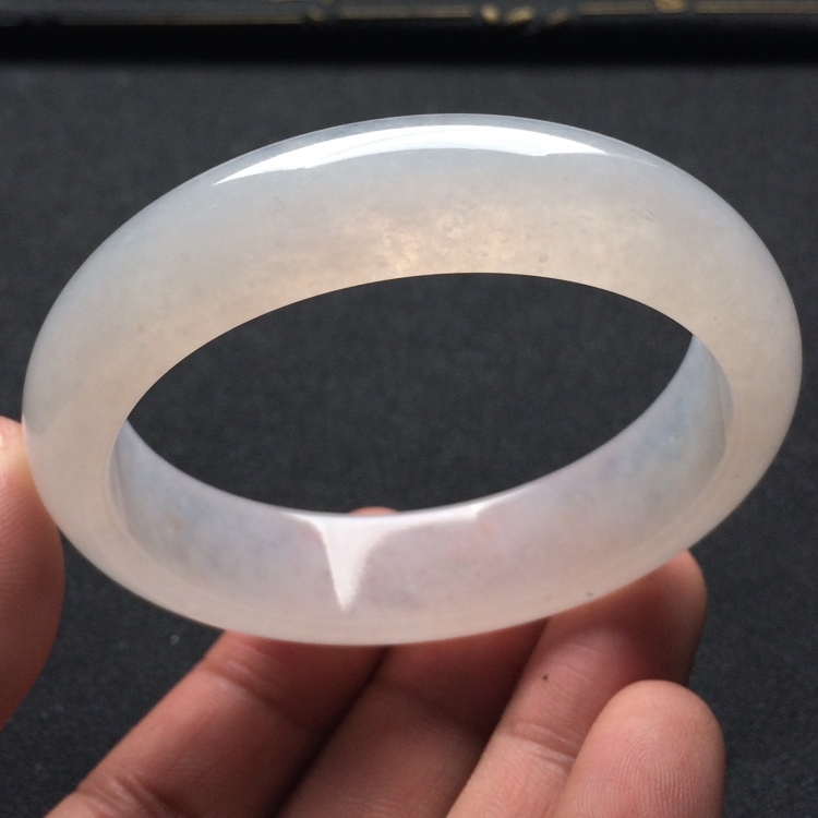 （超值推荐）糯冰种淡晴水手镯（54mm）