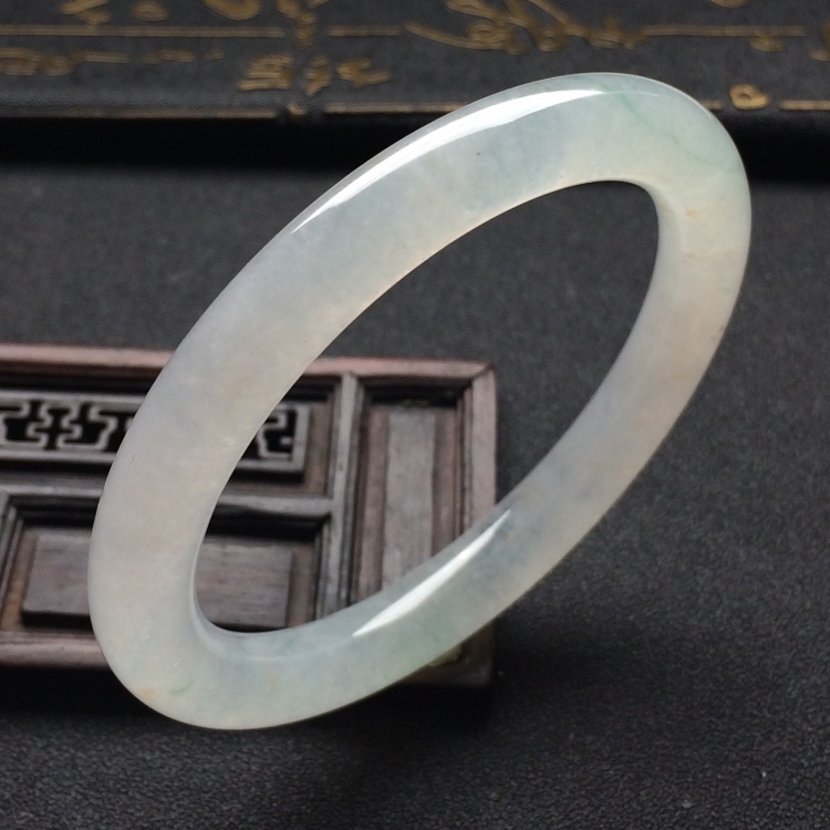 （超值推荐）冰种淡晴水圆条手镯（55.3mm）