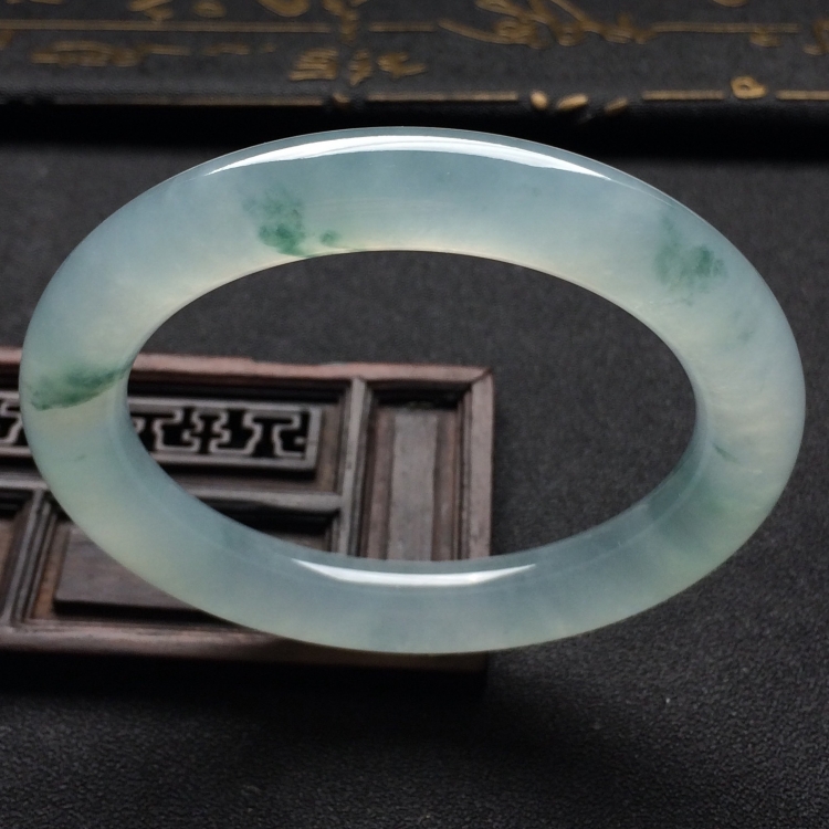 （超值推荐）冰种飘花圆条手镯（55.1mm）