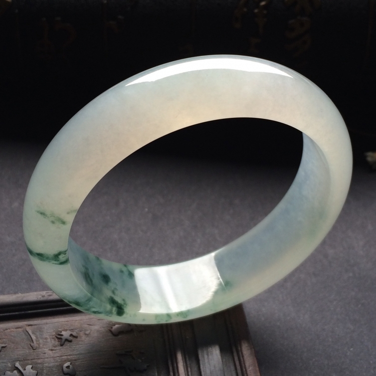 （超值推荐）糯冰种飘花手镯（56.2mm）