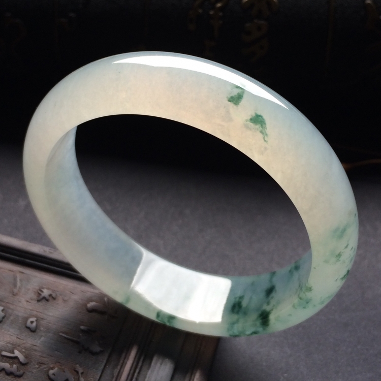（超值推荐）糯冰种飘花手镯（56.2mm）