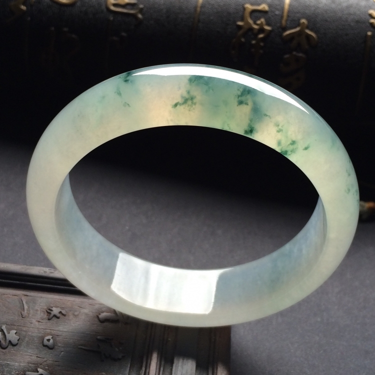 （超值推荐）糯冰种飘花手镯（56.2mm）
