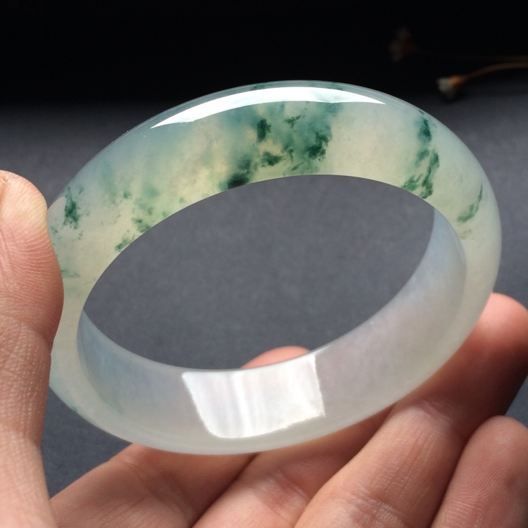 （超值推荐）糯冰种飘花手镯（56.2mm）