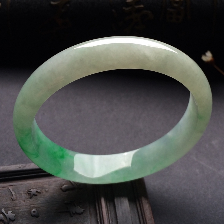 （超值推荐）糯冰种飘翠手镯（54.6mm）