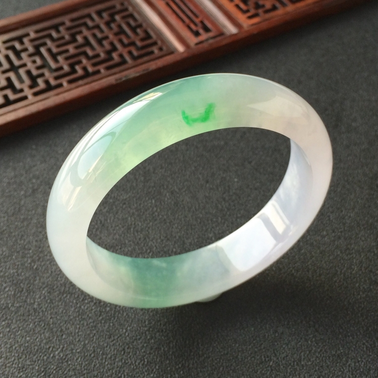 (超值推荐)冰种晴水略飘翠手镯(57.6mm)