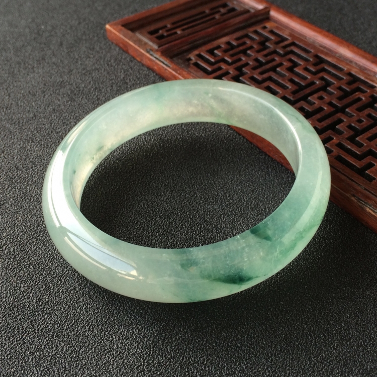 (超值推荐)冰种飘花手镯(56.4mm)