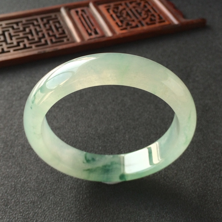 (超值推荐)冰种飘花手镯(56.4mm)