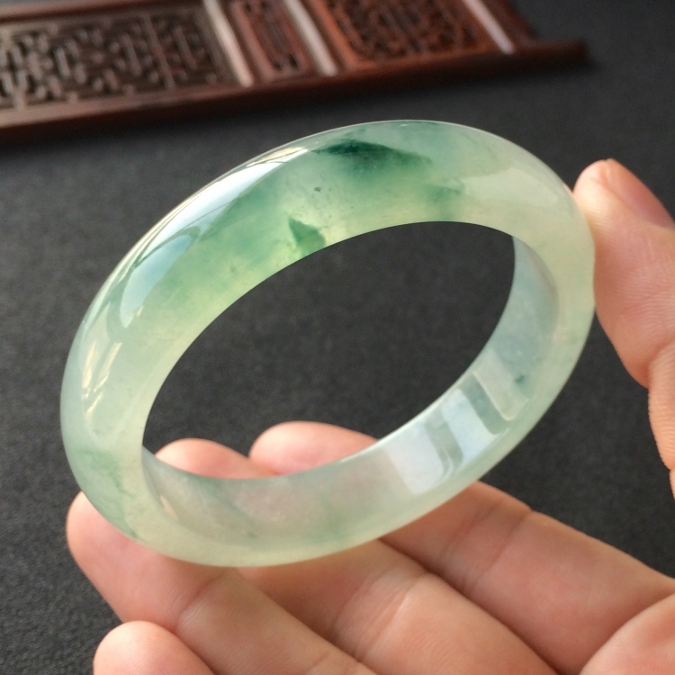 (超值推荐)冰种飘花手镯(56.4mm)