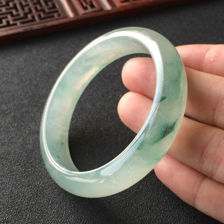 (超值推荐)冰种飘花手镯(56.4mm)