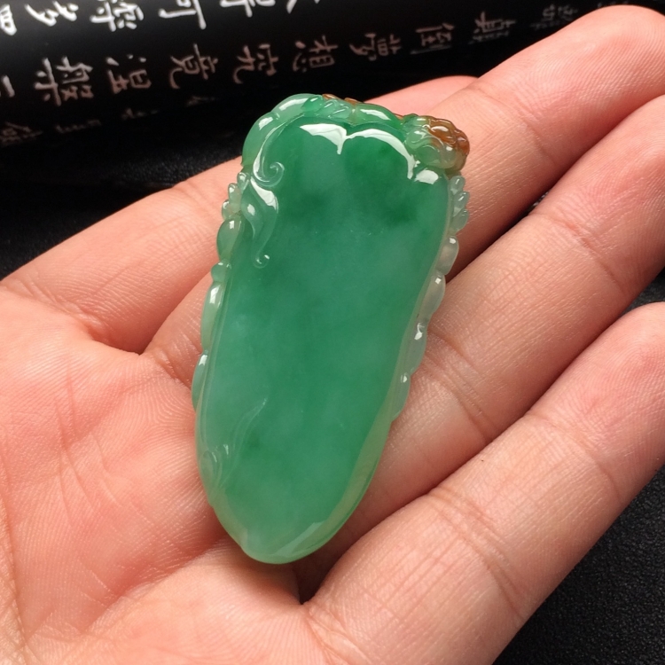 （超值推荐）糯冰种淡黄加绿福瓜挂件