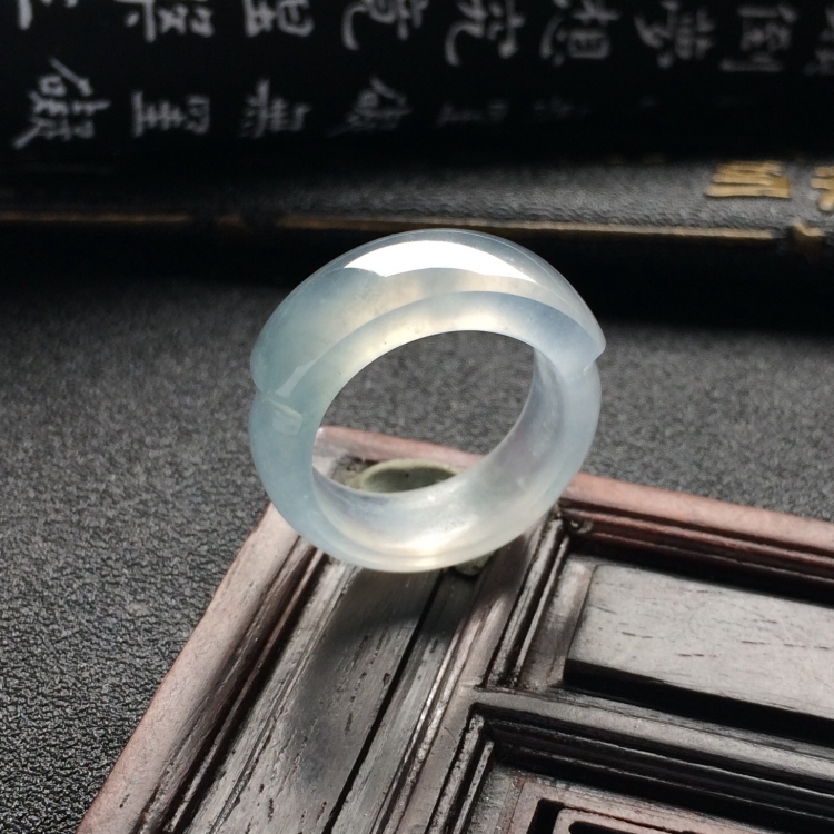 （超值推荐）冰种淡晴水马鞍指环