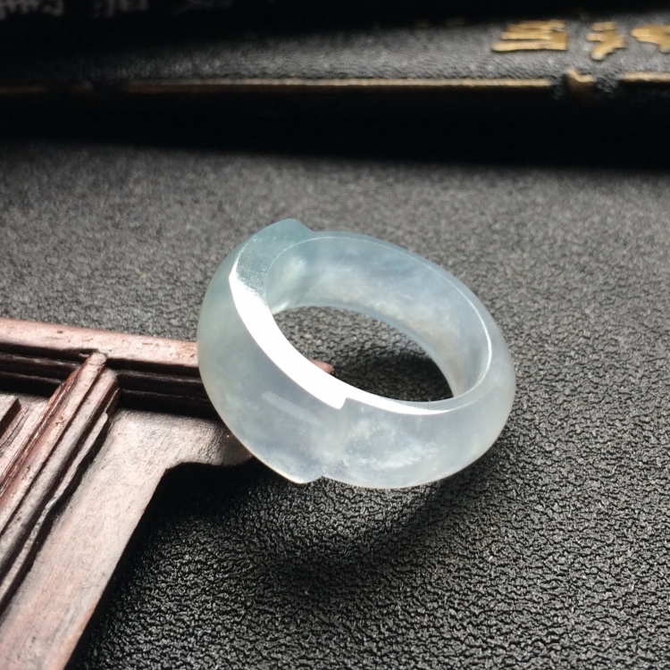 （超值推荐）冰种淡晴水马鞍指环