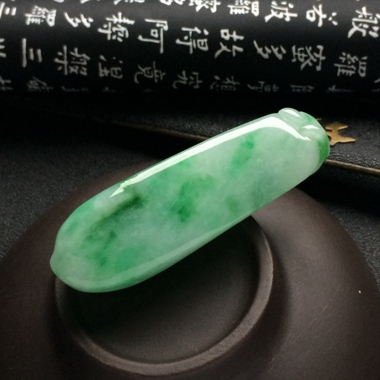 （超值推荐）糯冰种飘翠福瓜挂件