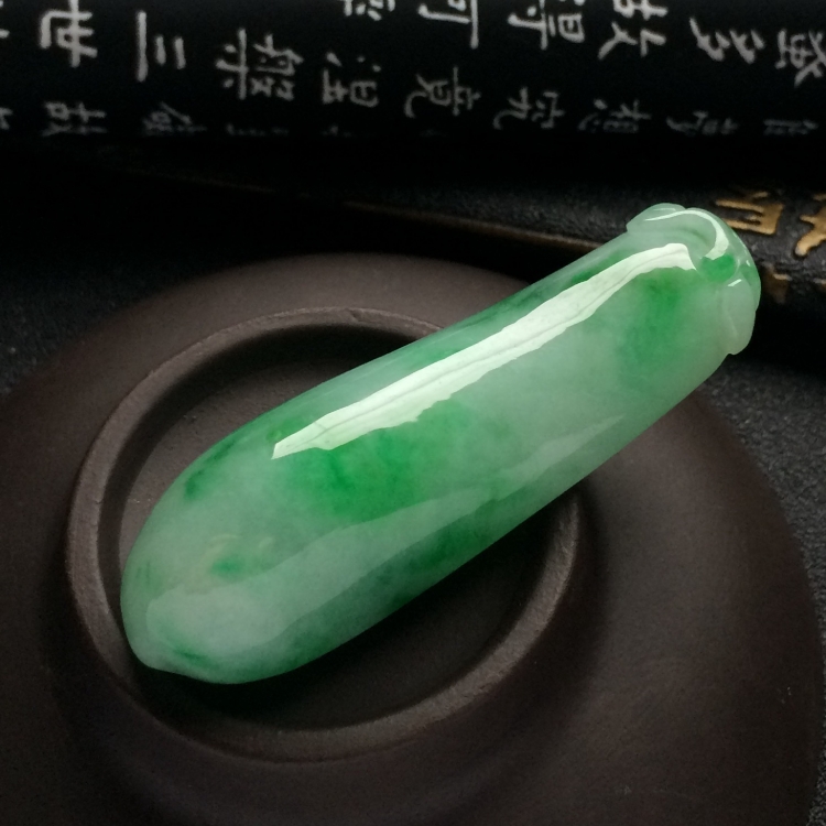 （超值推荐）糯冰种飘翠福瓜挂件