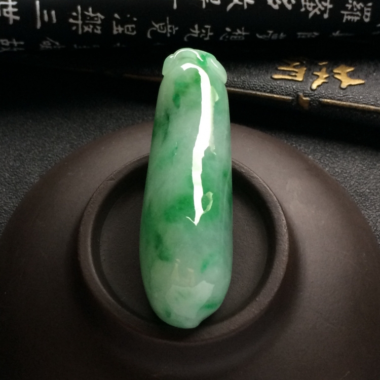 （超值推荐）糯冰种飘翠福瓜挂件