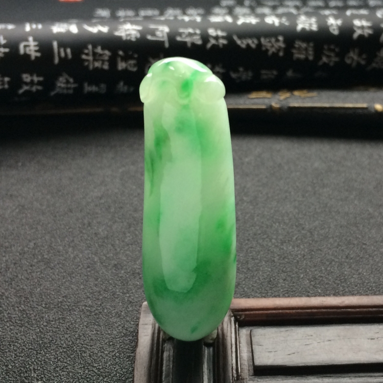 （超值推荐）糯冰种飘翠福瓜挂件