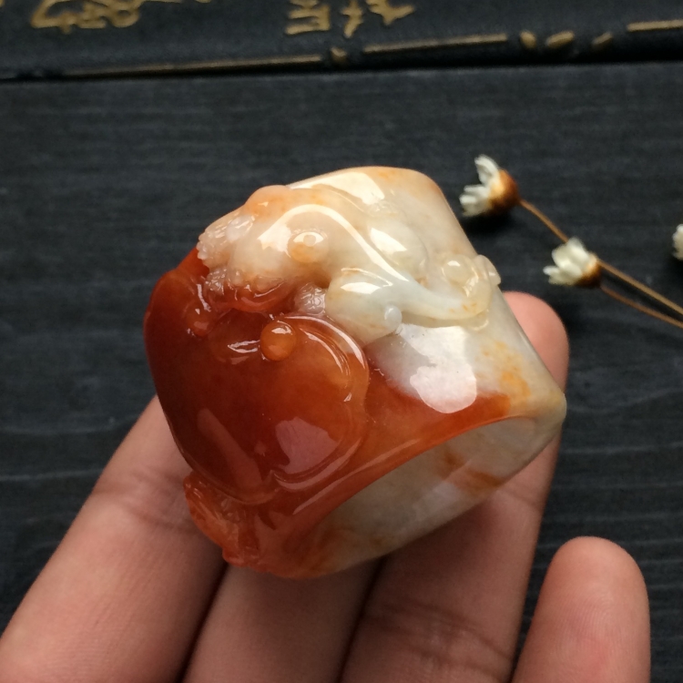 （超值推荐）糯冰种红黄翡貔貅如意扳指