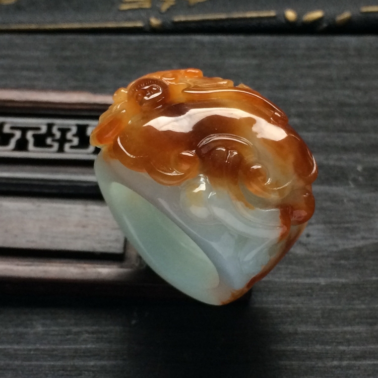 （超值推荐）糯冰种褐黄翡福寿如意扳指