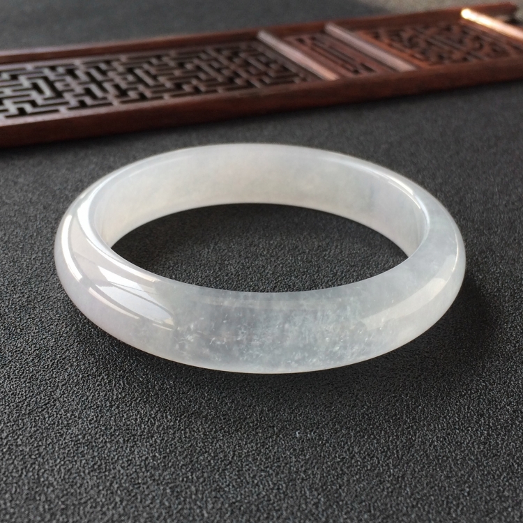 (超值推荐)冰种无色手镯(55.2mm)