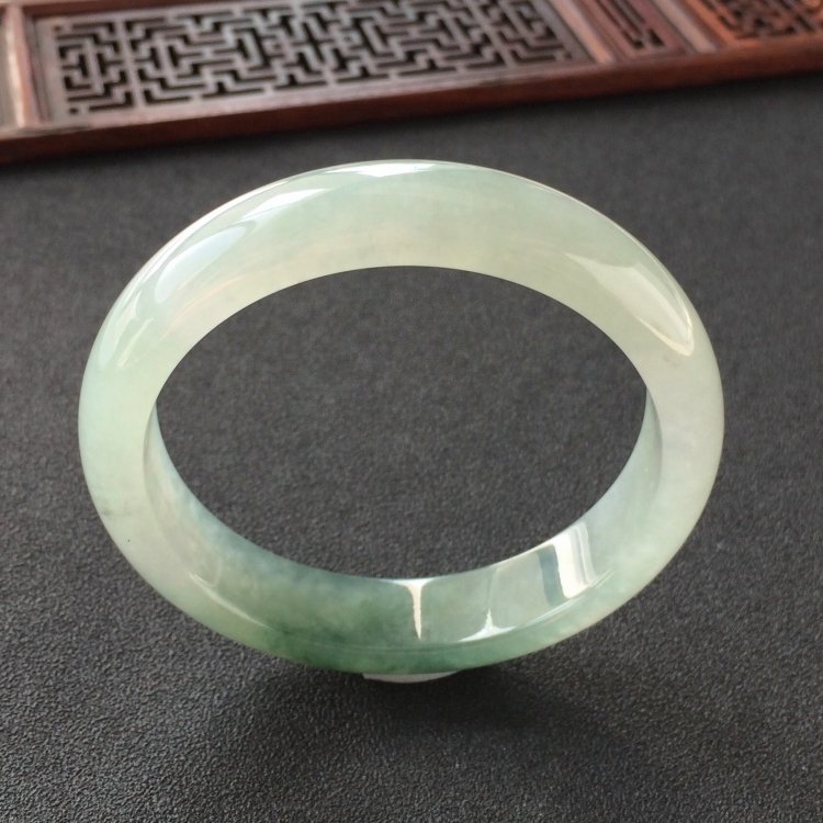 (超值推荐)糯冰种飘花手镯(57.3mm)