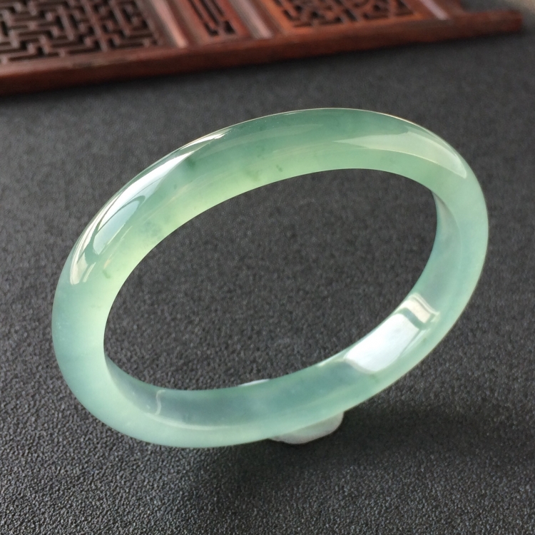 (超值推荐)冰种晴水飘花贵妃镯(55.1mm-46.6mm)