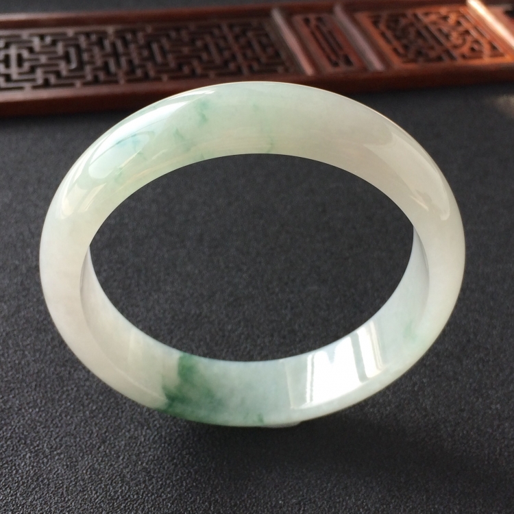 (超值推荐)糯冰种飘花手镯(57.6mm)