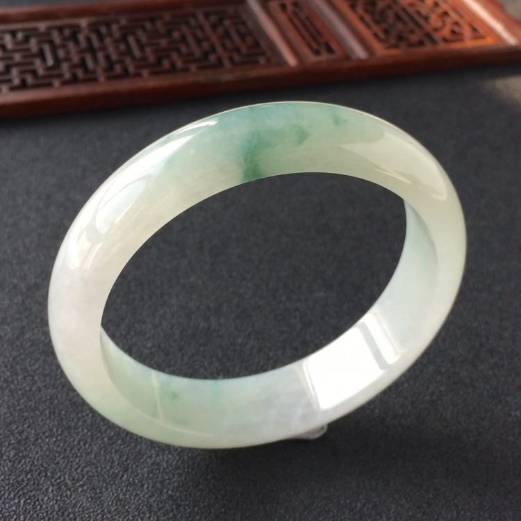 (超值推荐)糯冰种飘花手镯(57.6mm)