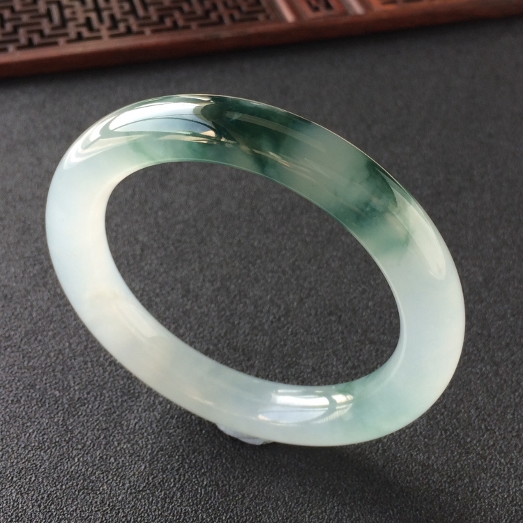 (超值推荐)冰种飘花圆条手镯(54.6mm)