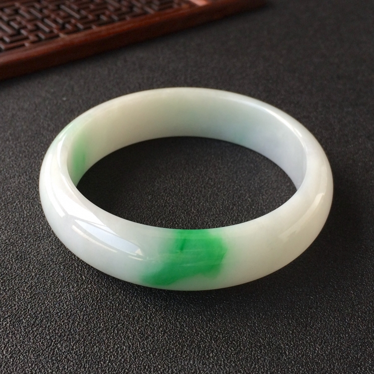 (超值推荐)糯冰种飘翠手镯(56.7mm)