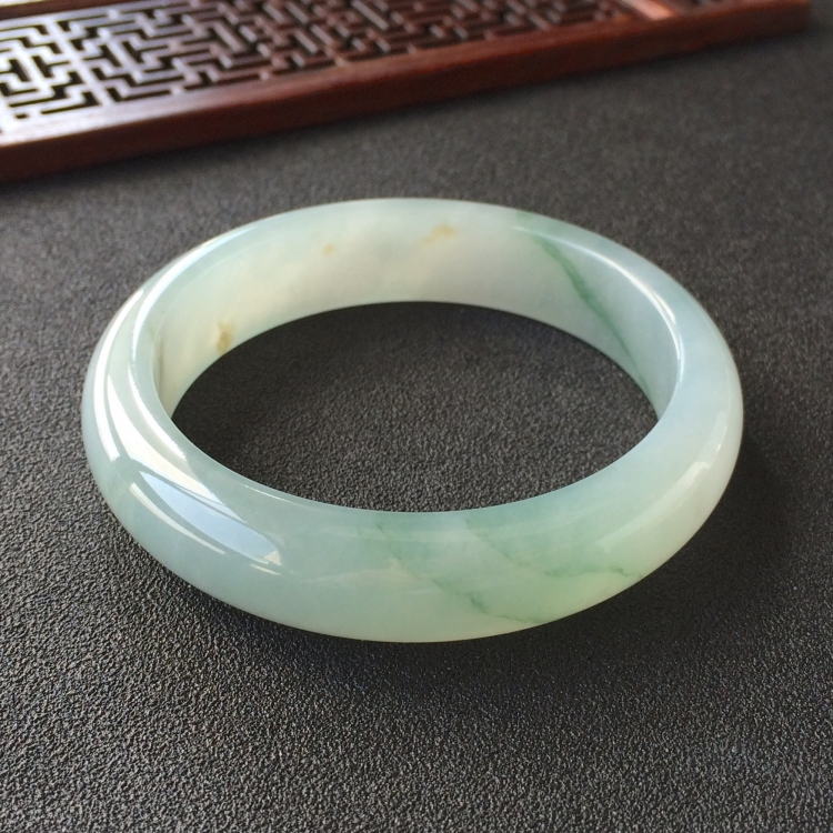 (超值推荐)糯冰种飘花手镯(56.4mm)