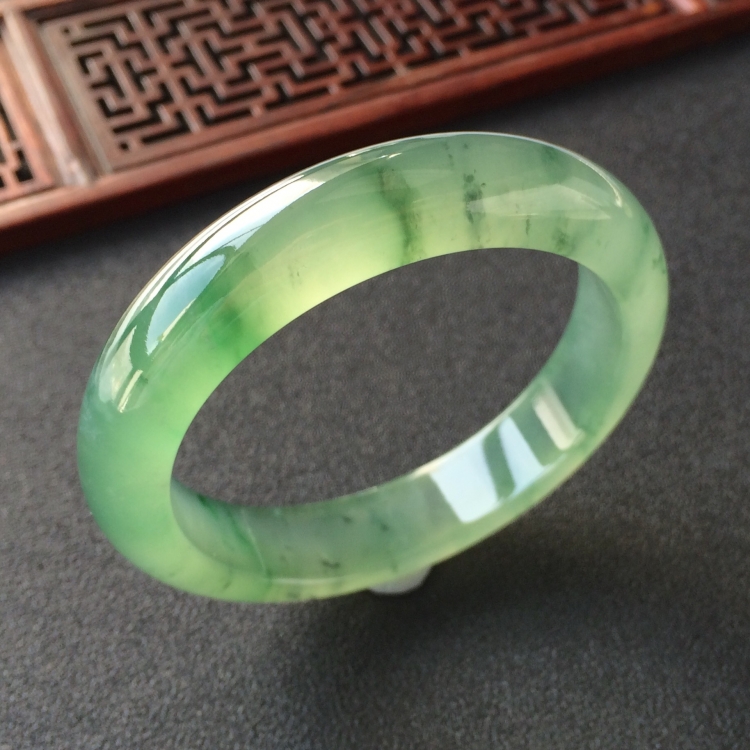 (超值推荐)冰种晴水飘花手镯(53.5mm)