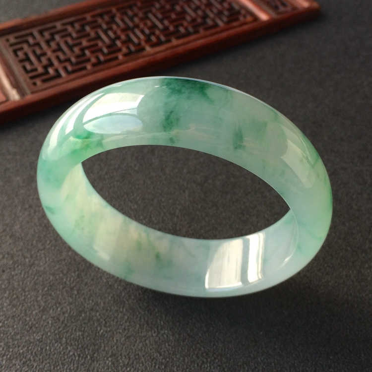(超值推荐)糯冰种飘花手镯(59.8mm)