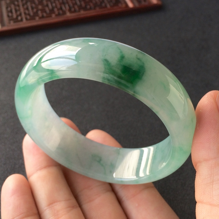 (超值推荐)糯冰种飘花手镯(59.8mm)